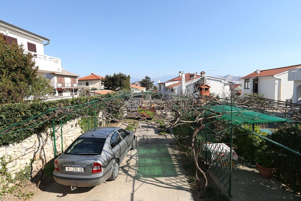 Apartments Bozica With Terrace Baška Exterior foto