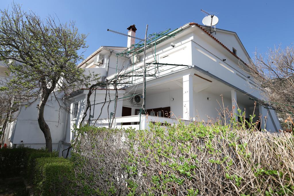 Apartments Bozica With Terrace Baška Exterior foto